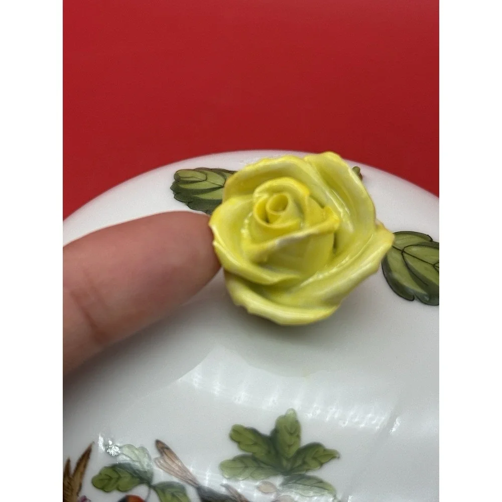 Vintage Herend Queen Victoria Yellow Rose Finial Porcelain Trinket Box
